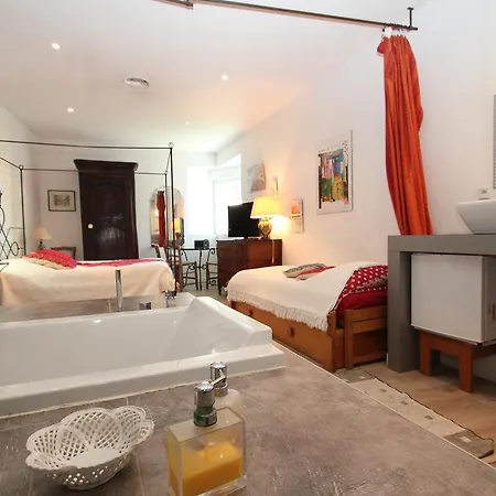 D'hotes Habitation Bougainville מרסיי